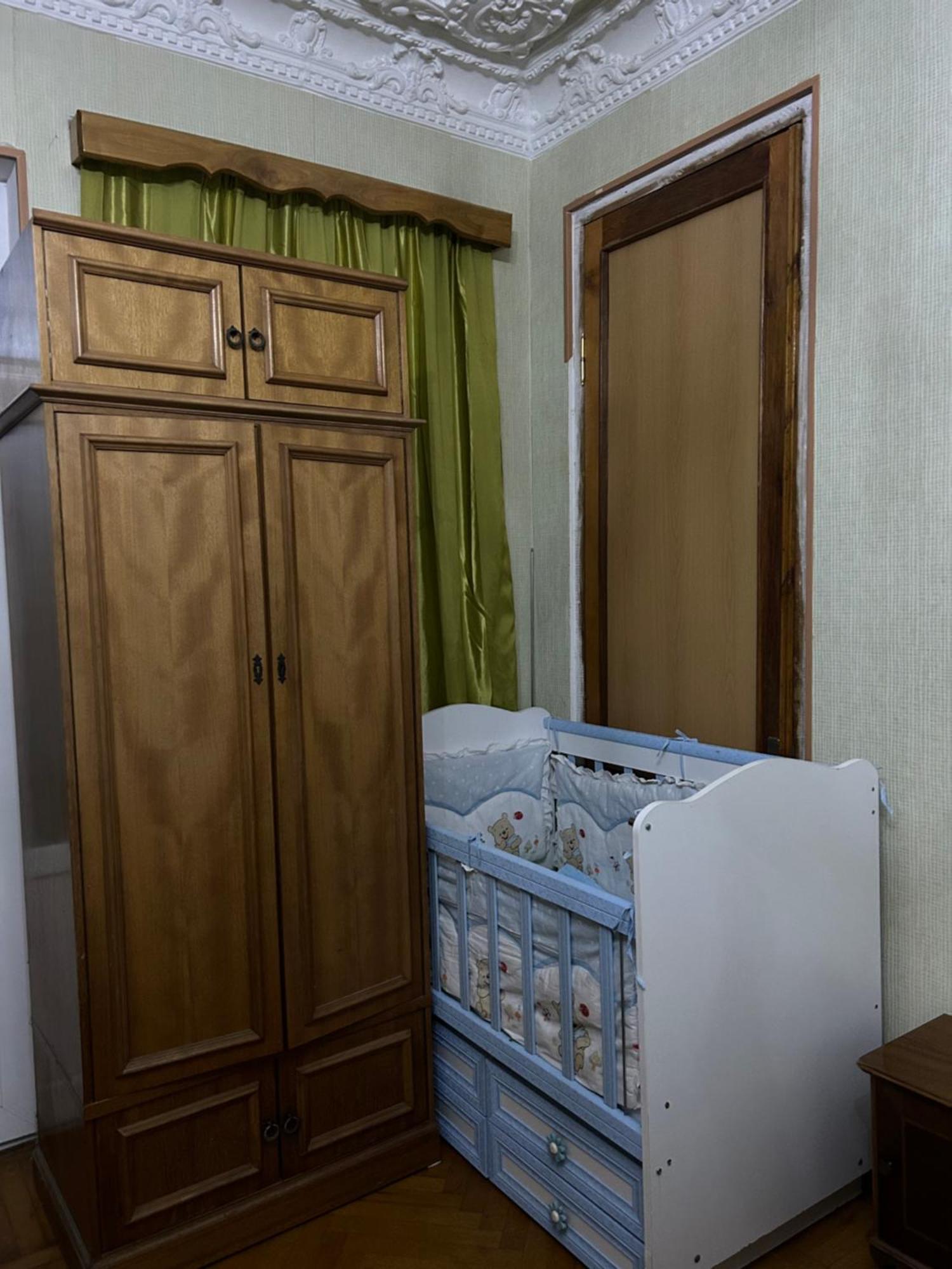 ホテル Friends House クタイシ エクステリア 写真